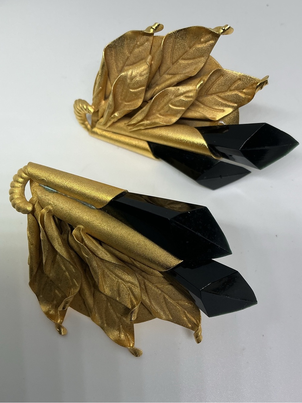 Vintage Couture Statement Earrings Gold Leaf Black Lucite Dagger Drop Clip On - Picture 5 of 9